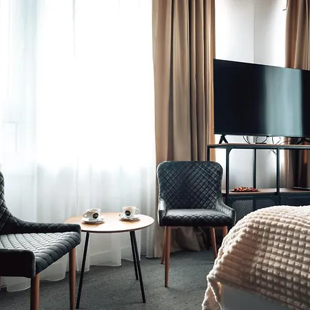 Circle Of 2 Apartman *